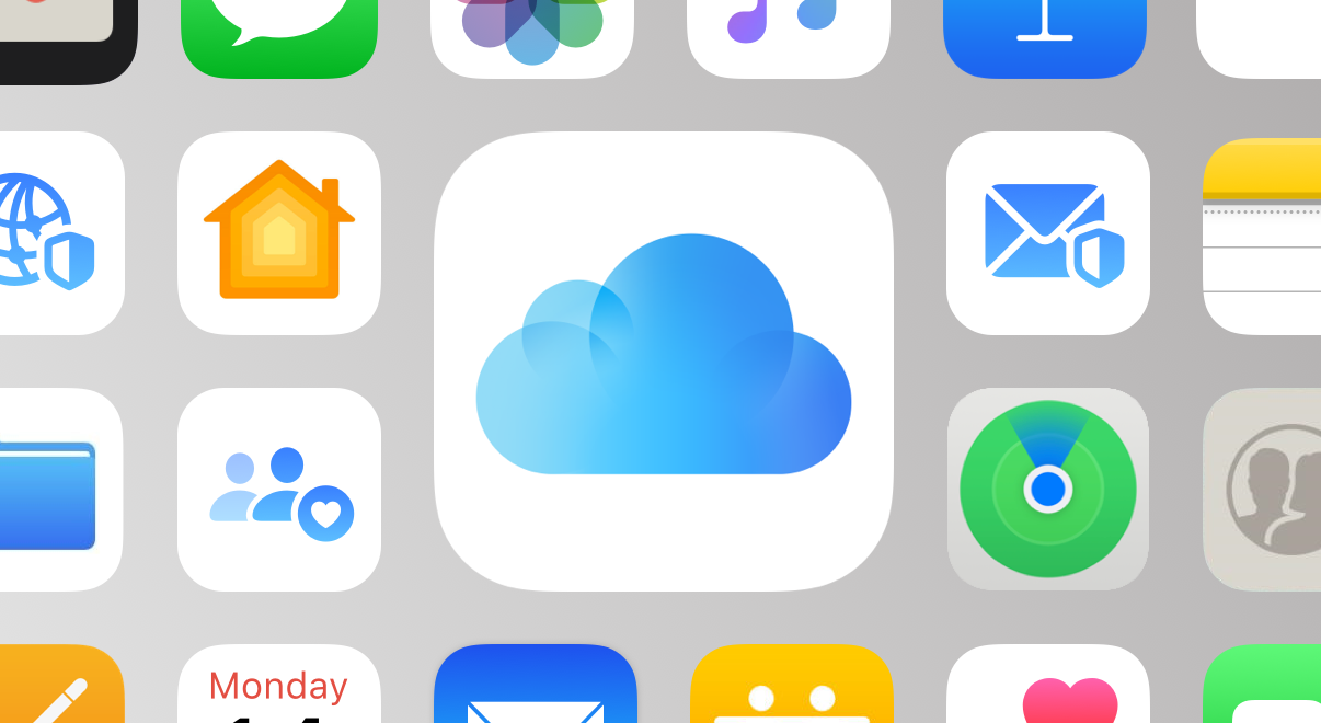 iCloud Plus header.