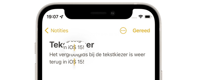 iOS 15: vergrootglas bij tekstkiezer.