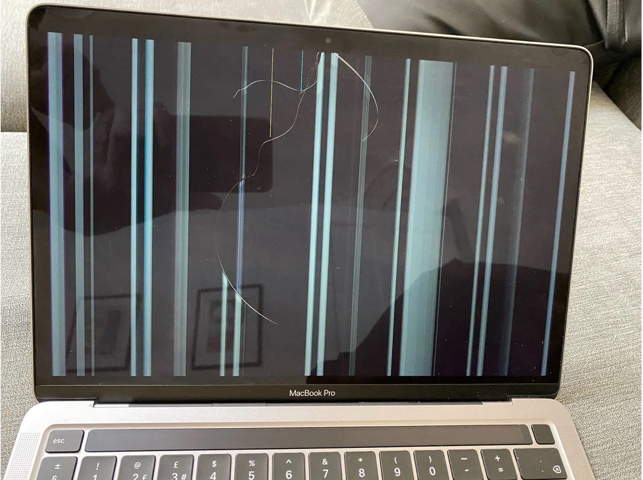 M1 MacBook Pro scherm barsten