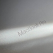 MacBook Pro 2021 onderkant