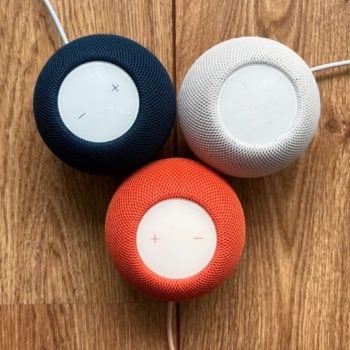 HomePod mini review in meerdere kleuren.