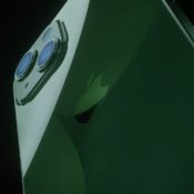 iPhone 13 in groen.