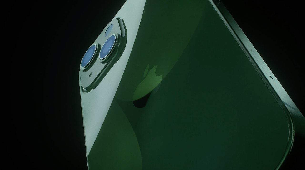 iPhone 13 in groen.