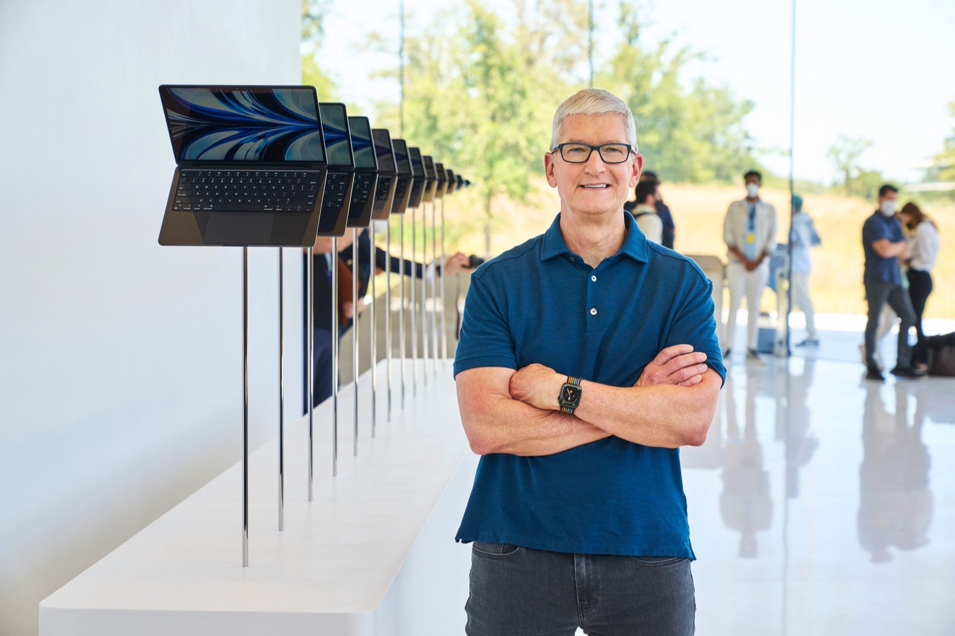 Tim Cook op WWDC 2022 met MacBook Air