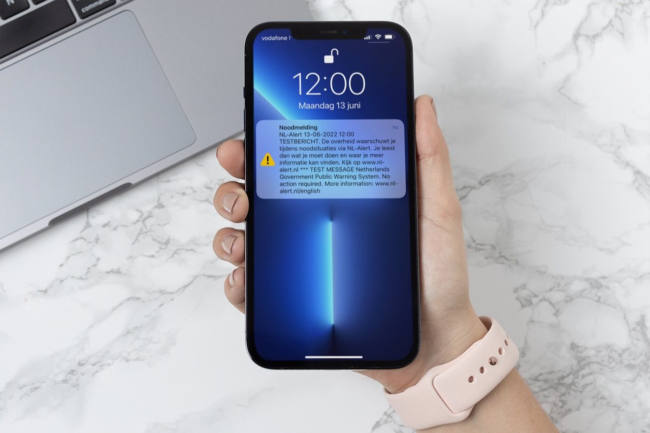 NL-Alert noodmelding testbericht op iPhone.