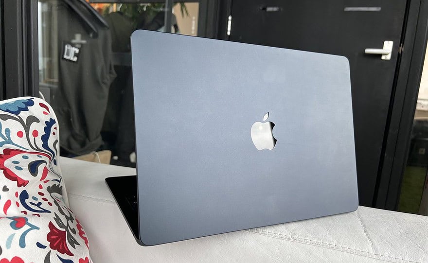 MacBook Air 2022: kleuren grijs blauw zwart
