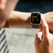 Workout-app op de Apple Watch gebruiken tijdens het sporten
