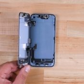 iPhone 14 teardown van iFixit