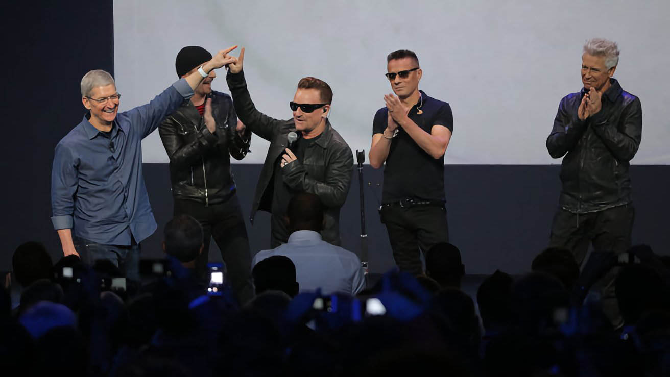 Bono U2 en Tim Cook