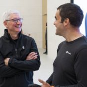 Tim Cook in Apple Store Berlijn