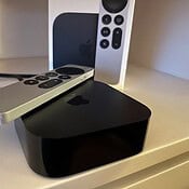 Apple TV 4K 2022 review met doos en remote