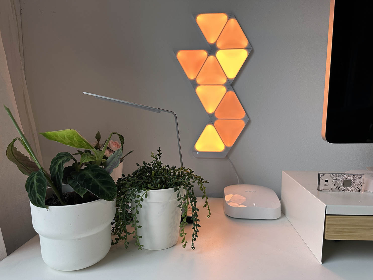 Nanoleaf Mini Triangles op muur