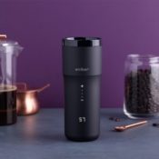 Ember Travel Mug met koffie