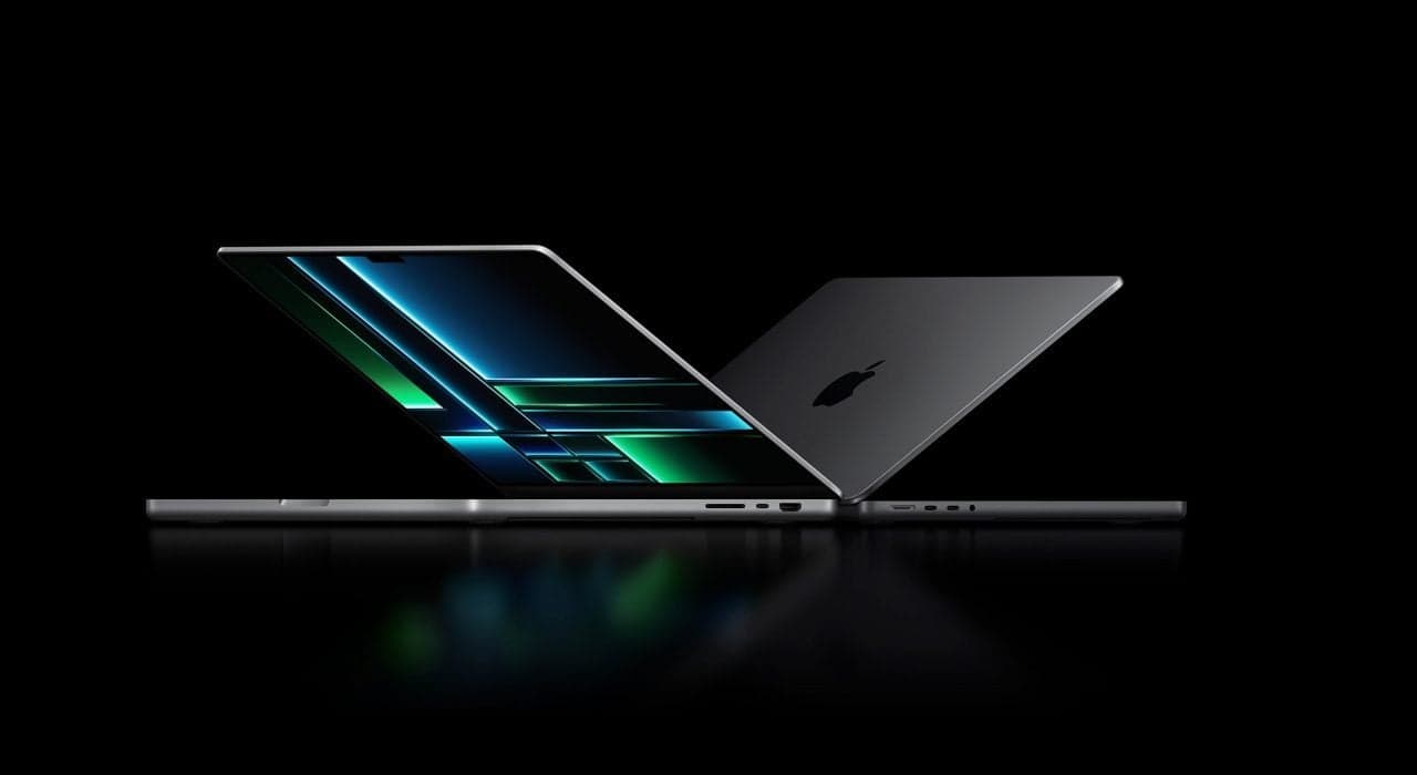 MacBook Pro 2023 opengeklapt