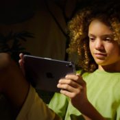 Schermtijd-bug zorgt dat je kind eindeloos kan blijven spelen