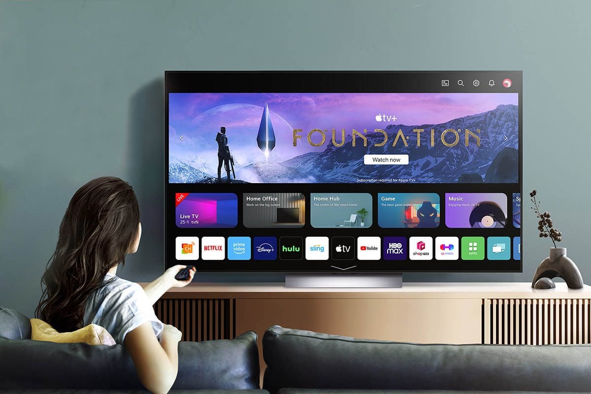 LG televisie met AirPlay 2, webOS en Apple TV